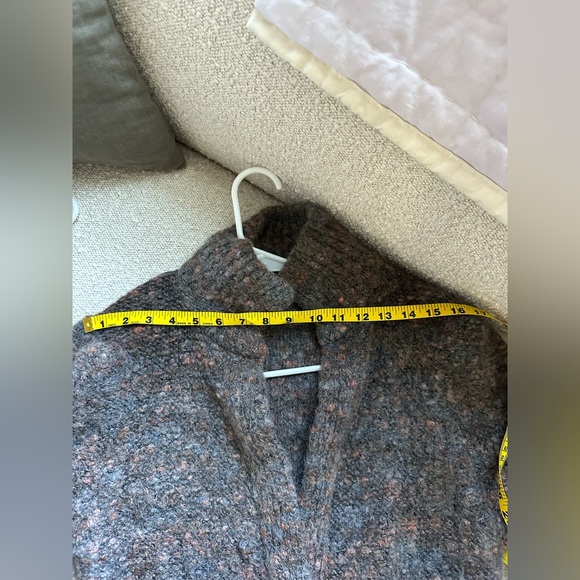 Vintage Long Wool Cardigan Pockets Made in Hong Kong Cozy - Picture 8 of 8